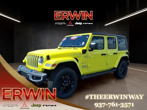 Used 2023 Jeep Wrangler Unlimited Sahara w/ Cold Weather Group AWD/4WD image 3