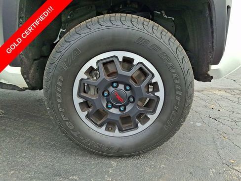 Certified 2024 Toyota Tacoma TRD Off-Road AWD/4WD image 8