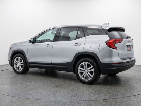 Used 2024 GMC Terrain SLE FWD image 6