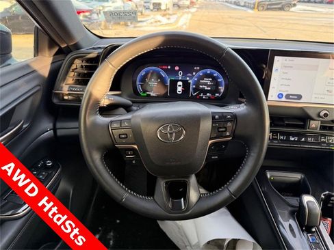 Used 2024 Toyota Crown XLE image 14