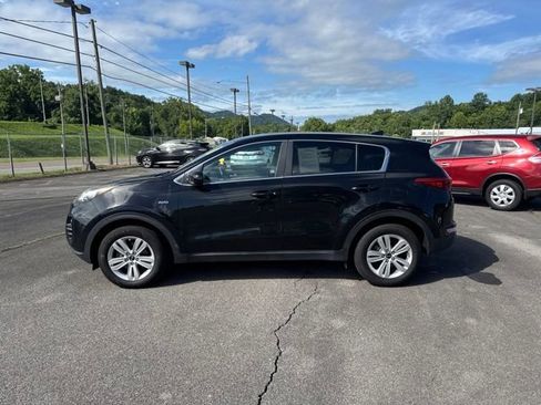 Used 2017 Kia Sportage LX AWD/4WD image 5