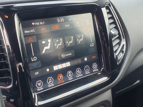 Used 2019 Jeep Compass Limited AWD/4WD image 18
