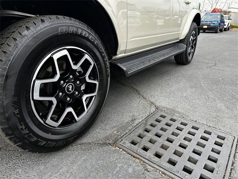 Certified 2025 Ford Bronco Outer Banks image 12