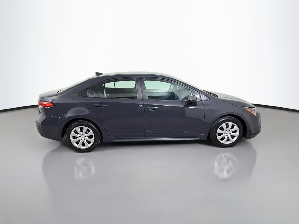 Used 2024 Toyota Corolla LE FWD image 5