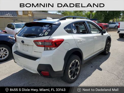 Used 2023 Subaru Crosstrek 2.0i Premium image 4