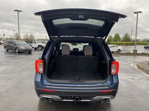 Used 2020 Ford Explorer Platinum w/ Premium Technology Package image 32