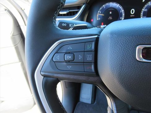 New 2025 Jeep Grand Cherokee Limited image 19