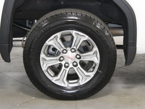 Used 2025 GMC Sierra 1500 SLT AWD/4WD image 14