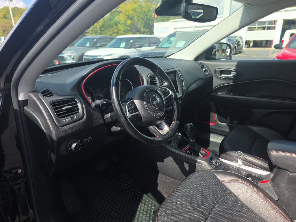 Used 2021 Jeep Compass Trailhawk AWD/4WD image 15