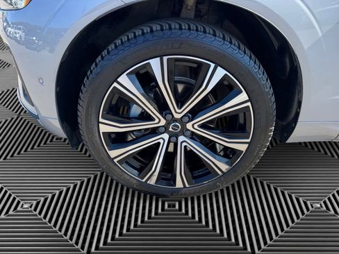 Used 2023 Volvo XC60 B5 Ultimate w/ Climate Package image 9