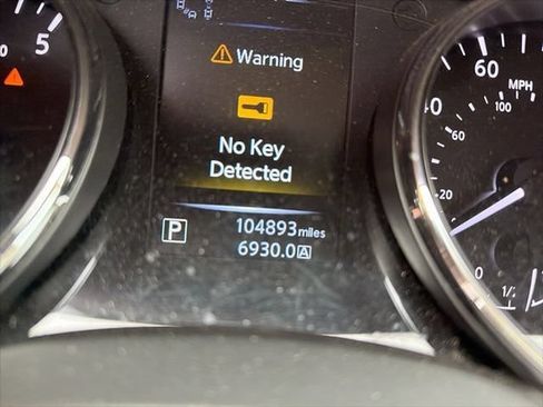 Used 2016 Nissan Rogue SL w/ SL Premium Package FWD image 6