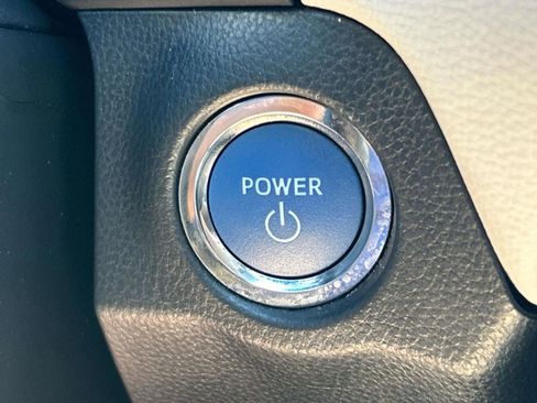 Used 2022 Toyota RAV4 XLE w/ Convenience Package AWD/4WD image 29
