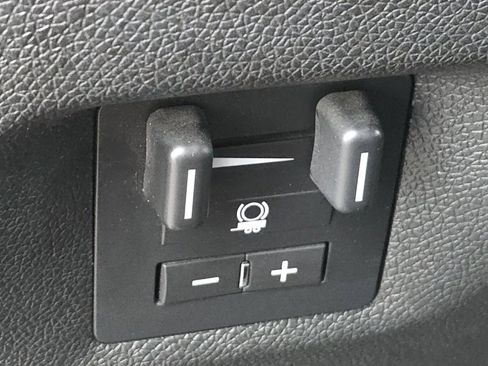 Used 2013 Chevrolet Silverado 2500 LT w/ Interior Plus Package image 4