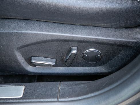 Used 2018 Ford Fusion Titanium image 29