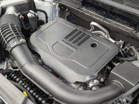 Used 2023 GMC Acadia SLT w/ Technology Package image 46