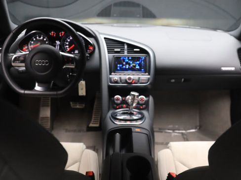 Used 2009 Audi R8 V8 image 55