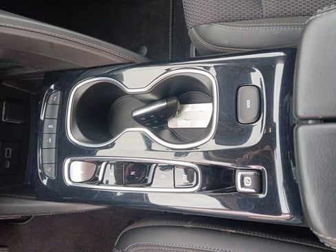 Used 2022 Buick Envision Preferred image 25