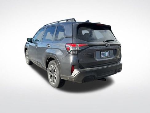 Used 2025 Subaru Forester Premium image 10