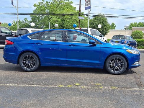 Used 2018 Ford Fusion SE w/ Equipment Group 201A FWD image 8