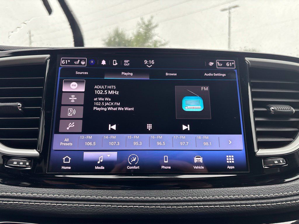 Used 2024 Chrysler Pacifica Touring-L w/ S Appearance Package FWD image 37