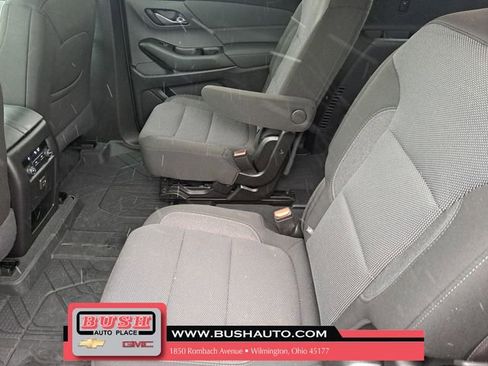 Used 2023 Chevrolet Traverse LT image 13