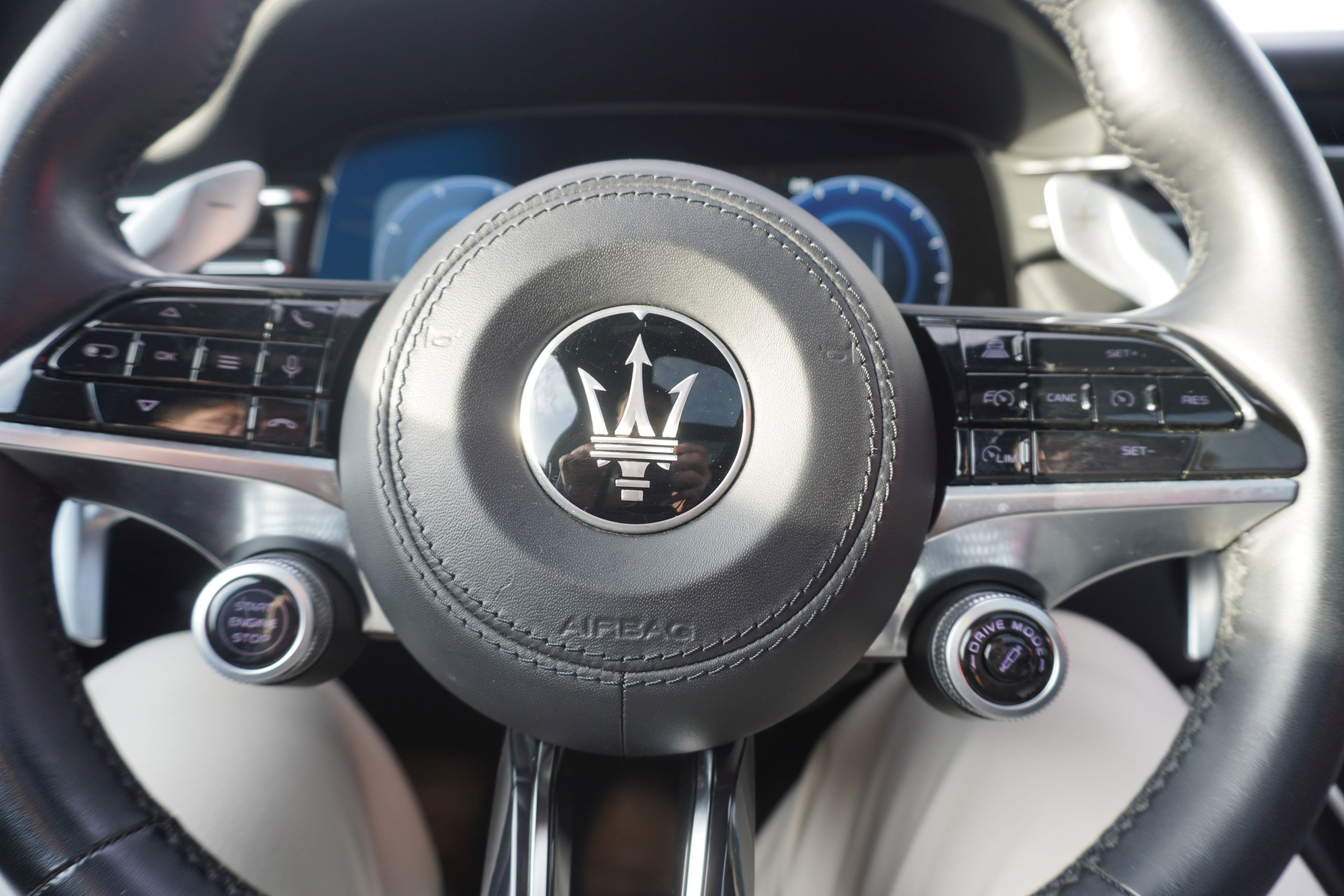 Used 2023 Maserati Grecale Modena AWD/4WD image 16
