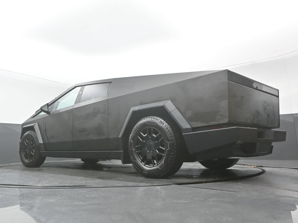 Used 2024 Tesla Cybertruck AWD Crew Cab image 11