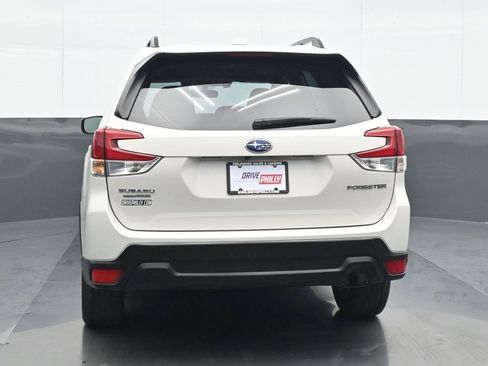 Used 2021 Subaru Forester Premium image 5