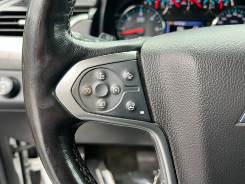 Used 2015 Chevrolet Suburban LTZ image 17