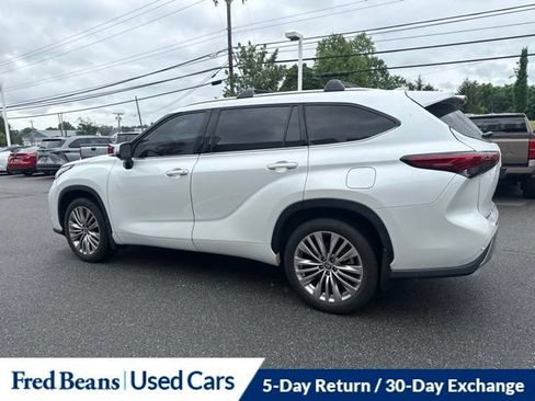 Used 2023 Toyota Highlander Platinum AWD/4WD image 20