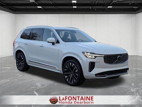 Used 2025 Volvo XC90 B6 Plus AWD/4WD image 7