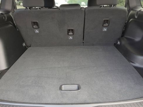 Used 2024 Jeep Grand Cherokee Laredo X image 13