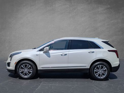 Certified 2023 Cadillac XT5 Premium Luxury AWD/4WD image 3