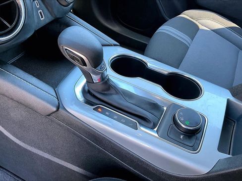 Used 2025 Chevrolet Blazer LT image 16