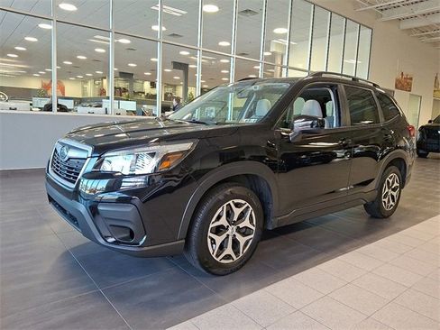 Used 2019 Subaru Forester Premium image 3