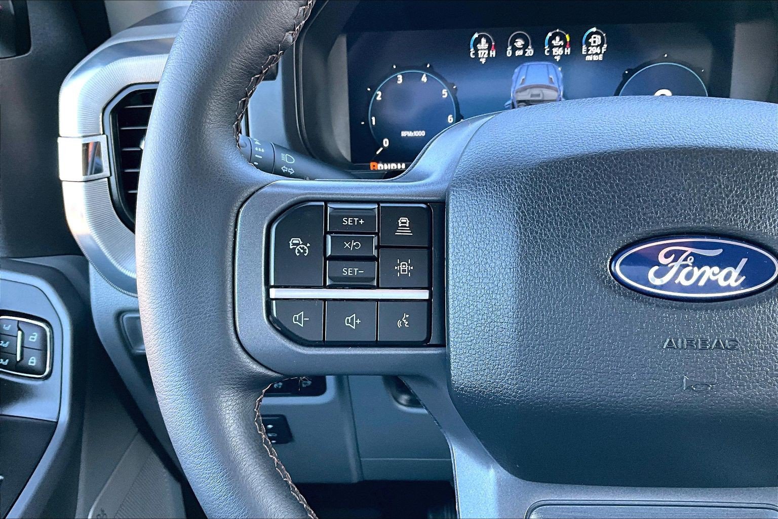 Used 2025 Ford F150 Lariat w/ Equipment Group 502A High AWD/4WD image 12