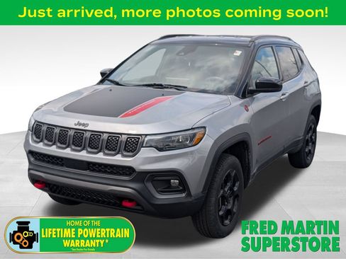 Used 2023 Jeep Compass Trailhawk w/ Trailhawk Elite Group AWD/4WD image 1