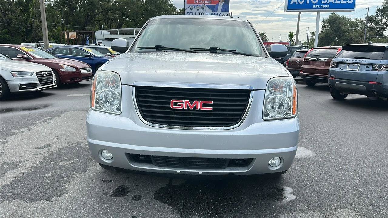 Used 2014 GMC Yukon XL SLT RWD image 3
