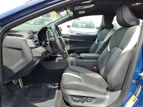 Used 2025 Toyota Camry SE FWD image 17
