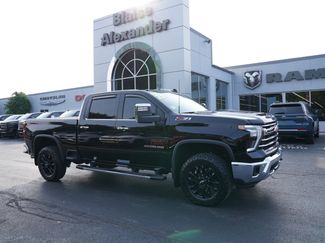 Used 2025 Chevrolet Silverado 3500 LTZ w/ LTZ Convenience Package AWD/4WD video 1
