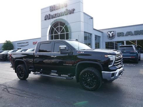 Used 2025 Chevrolet Silverado 3500 LTZ w/ LTZ Convenience Package AWD/4WD image 1