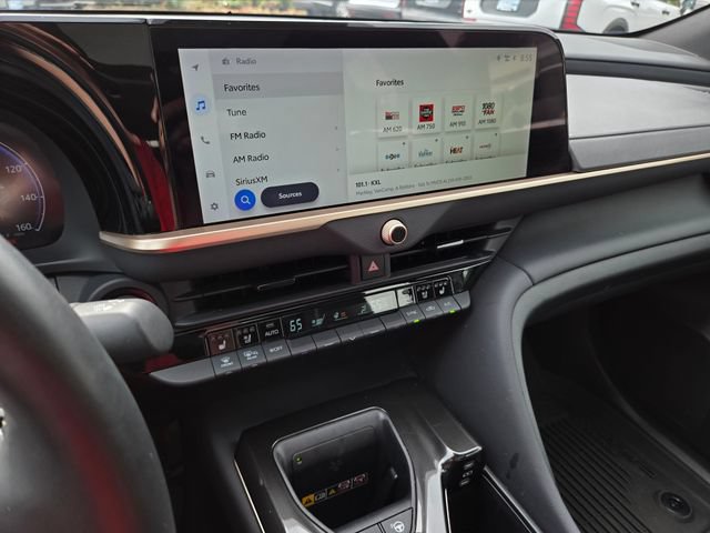 Used 2025 Toyota Crown Platinum AWD/4WD image 26