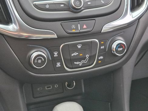 Used 2023 Chevrolet Equinox LT AWD/4WD image 28
