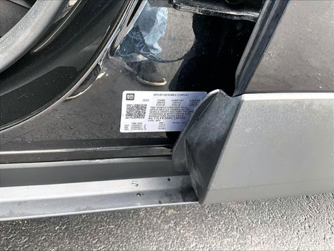 Used 2024 Chevrolet Trax LS FWD image 33