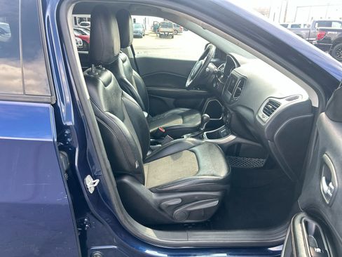 Used 2018 Jeep Compass Latitude w/ Popular Equipment Group image 14