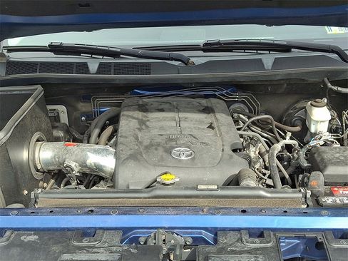 Used 2015 Toyota Tundra SR5 w/ TRD Off Road Package image 28