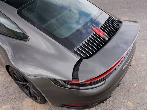 Used 2024 Porsche 911 Carrera 4S AWD/4WD image 17