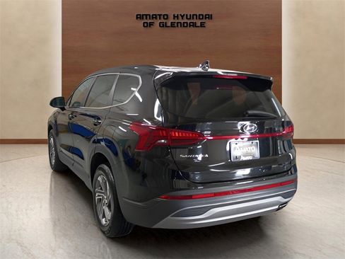 Used 2023 Hyundai Santa Fe SE image 3