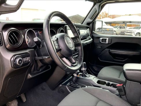 Used 2020 Jeep Wrangler Unlimited Sport image 15