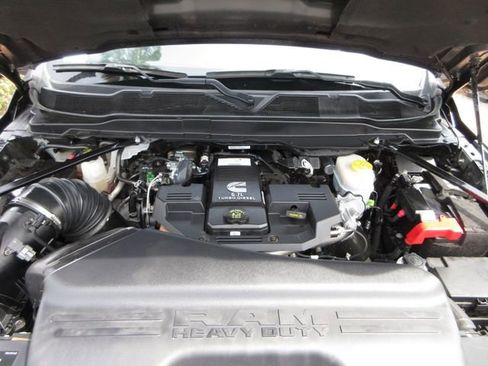 Used 2024 RAM 2500 Laramie w/ Night Edition image 29